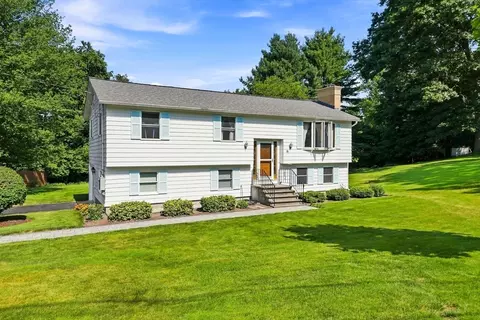 19 Mcintosh Rd, Chelmsford, MA 01824