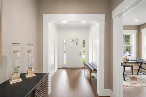 Entry Way - 12 Beverly Rd, Natick, MA 01760 photo 2 of 5