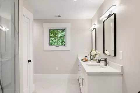 Bath - 12 Beverly Rd, Natick, MA 01760 photo 2 of 5