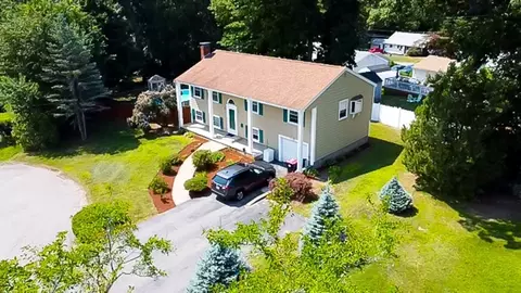 29 Rockland Cir, Brockton, MA 02301
