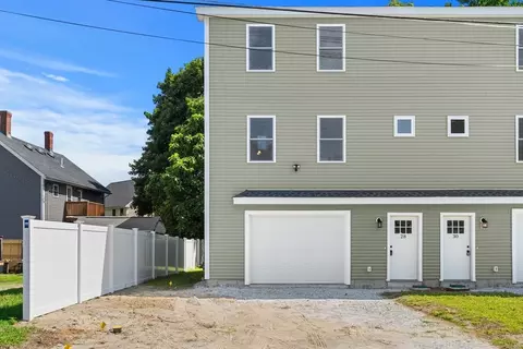 28 Quigley Ave #28, Chelmsford, MA 01863