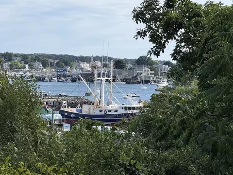 4 Scott St, Gloucester, MA 01930 photo 2