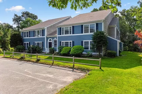 2 Englewood Dr #F8, Harwich, MA 02645