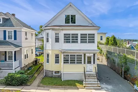 53 Cedar St, Salem, MA 01970