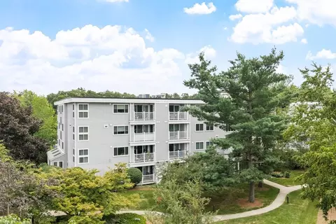 255 North Rd #187, Chelmsford, MA 01824