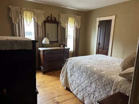 Bedroom - 90 Locust Ave, Worcester, MA 01604 photo 2 of 5