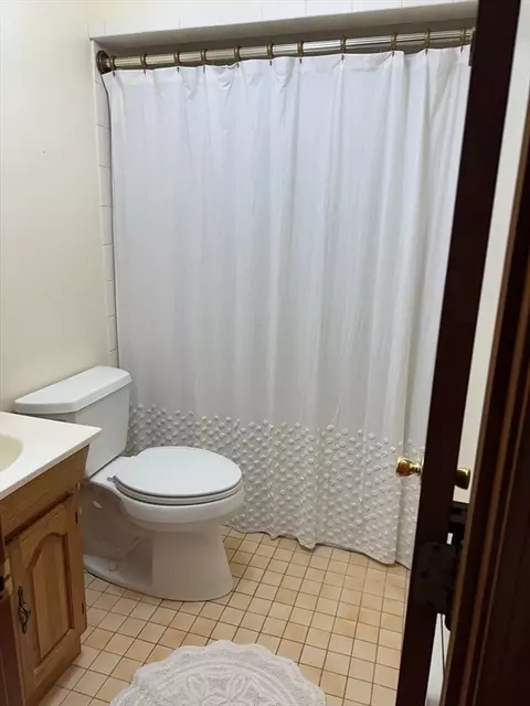 Bath - 90 Locust Ave, Worcester, MA 01604 photo 1 of 2
