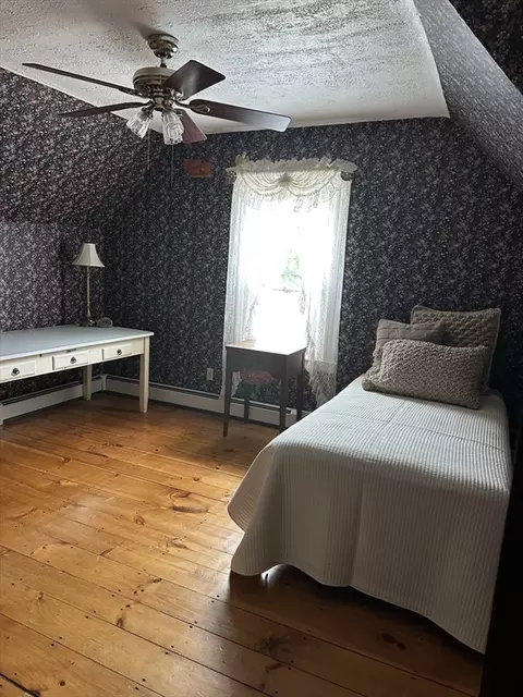 Bedroom - 90 Locust Ave, Worcester, MA 01604 photo 5 of 5