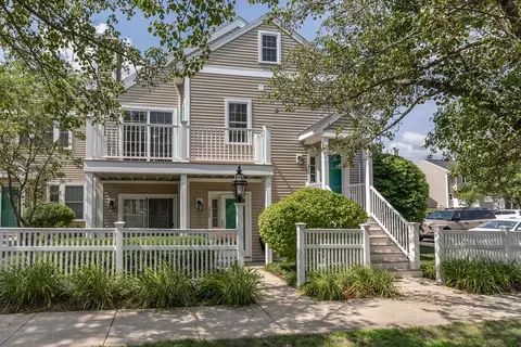231 Allerton Commons Ln #231, Braintree, MA 02184