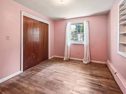 Bedroom - 60 Burbank Rd, Sutton, MA 01590 photo 4 of 6