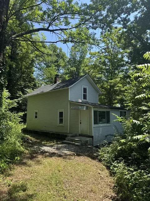 19 Goss Hill Rd, Huntington, MA 01050