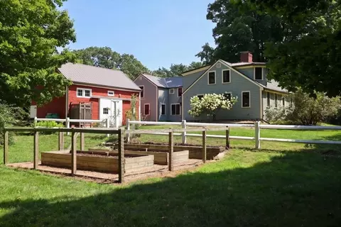 56 Brigantine Cir, Norwell, MA 02061