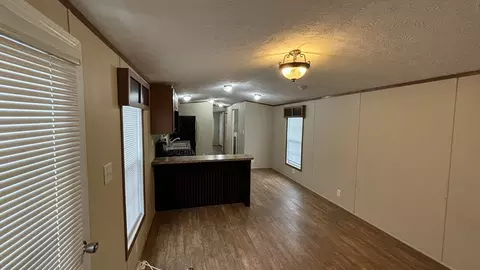 557 SW Cutoff #14, Worcester, MA 01607