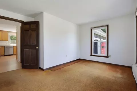 Living - 22 Purgatory Rd, Sutton, MA 01590 photo 5 of 8