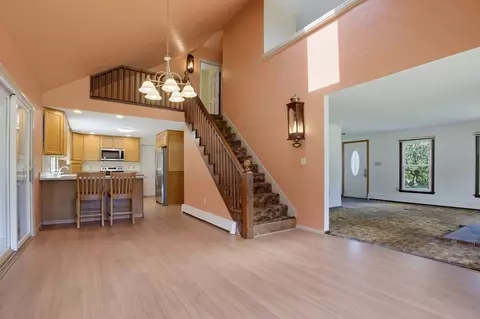 Living - 22 Purgatory Rd, Sutton, MA 01590 photo 1 of 8