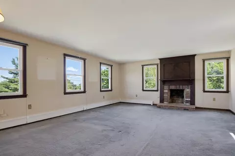 Living - 22 Purgatory Rd, Sutton, MA 01590 photo 6 of 8