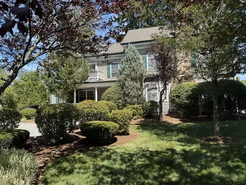 Exterior - 97 Sylvan St #7, Danvers, MA 01923 photo 2 of 4
