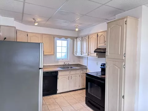 Kitchen - 97 Sylvan St #7, Danvers, MA 01923 photo 1 of 1