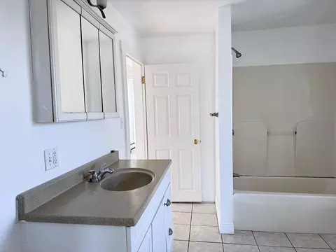 Bath - 97 Sylvan St #7, Danvers, MA 01923 photo 1 of 2