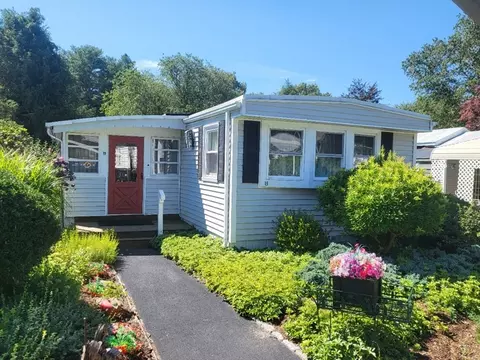 19 Ferndale Dr, Halifax, MA 02338