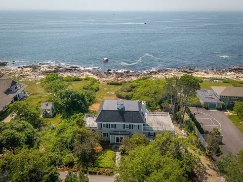 8 Rouse Rd, Gloucester, MA 01930