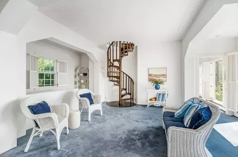 Living - 8 Rouse Rd, Gloucester, MA 01930 photo 2 of 2