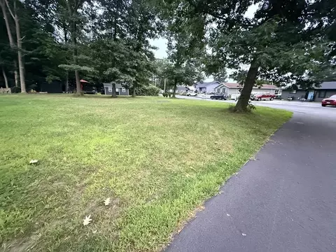 Exterior - 60 Wakefield Ave Webster Lk, Webster, MA 01570 photo 5 of 7