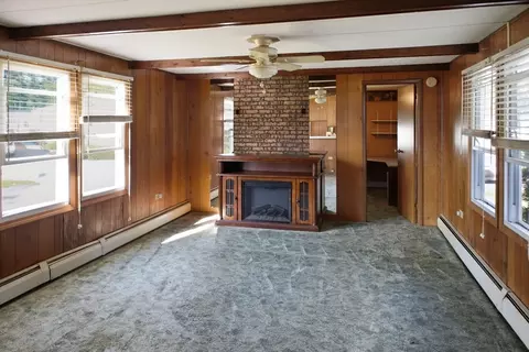 Living - 146 Queen Dr, Wareham, MA 02576 photo 1 of 2