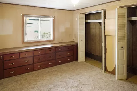 Bedroom - 146 Queen Dr, Wareham, MA 02576 photo 2 of 3