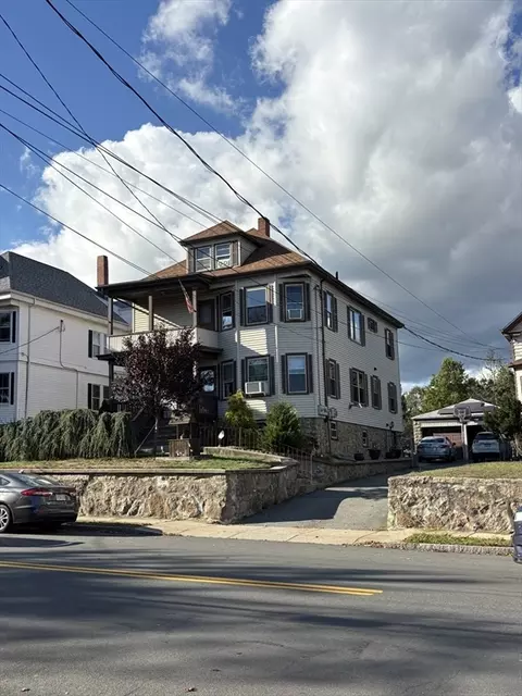 507-509 Nash Rd, New Bedford, MA 02746