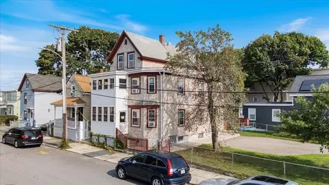 14 Atkinson St, Lawrence, MA 01843