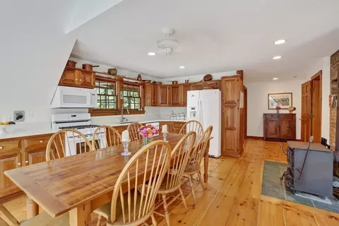 Dining - 9 Codman Spring Rd, Edgartown, MA 02539 photo 2 of 2