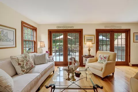 Living - 9 Codman Spring Rd, Edgartown, MA 02539 photo 2 of 5