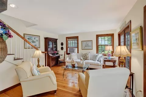 Living - 9 Codman Spring Rd, Edgartown, MA 02539 photo 1 of 5