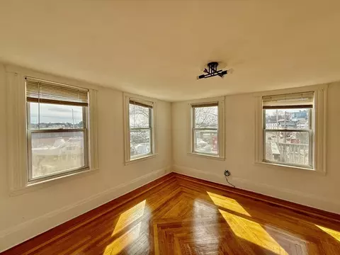 Living - 366 Main St, Gloucester, MA 01930 photo 3 of 3