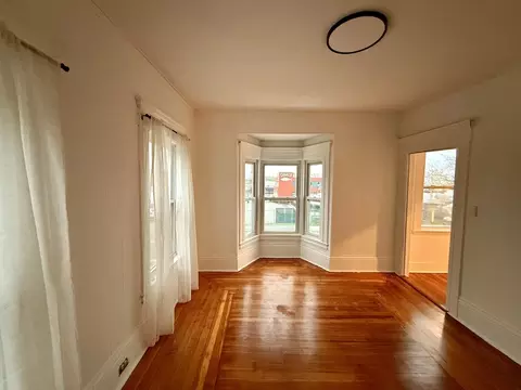 Living - 366 Main St, Gloucester, MA 01930 photo 2 of 3