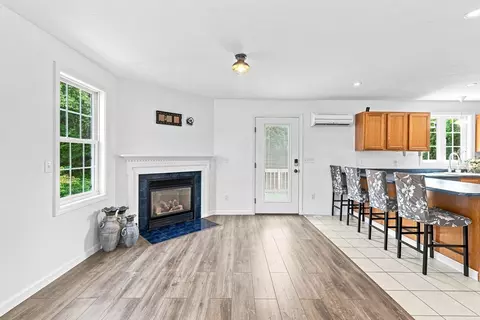 Living - 21 Forestview Dr, Fairhaven, MA 02719 photo 4 of 4