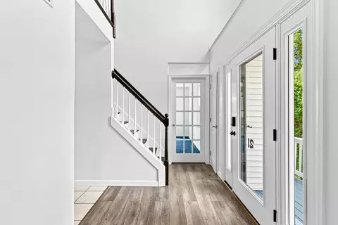 Entry Way - 21 Forestview Dr, Fairhaven, MA 02719 photo 1 of 6