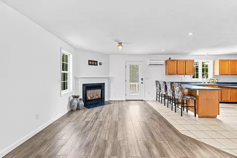 Living - 21 Forestview Dr, Fairhaven, MA 02719 photo 1 of 4