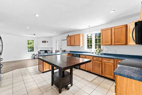 Kitchen - 21 Forestview Dr, Fairhaven, MA 02719 photo 1 of 4