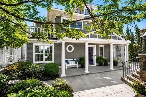 105 Little Nahant Rd, Nahant, MA 01908