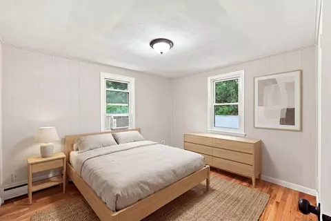 Bedroom - 46 Kay St, Springfield, MA 01109 photo 3 of 9