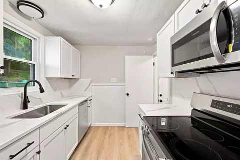 Kitchen - 46 Kay St, Springfield, MA 01109 photo 3 of 3