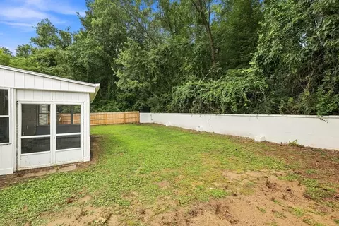 Exterior - 46 Kay St, Springfield, MA 01109 photo 4 of 10