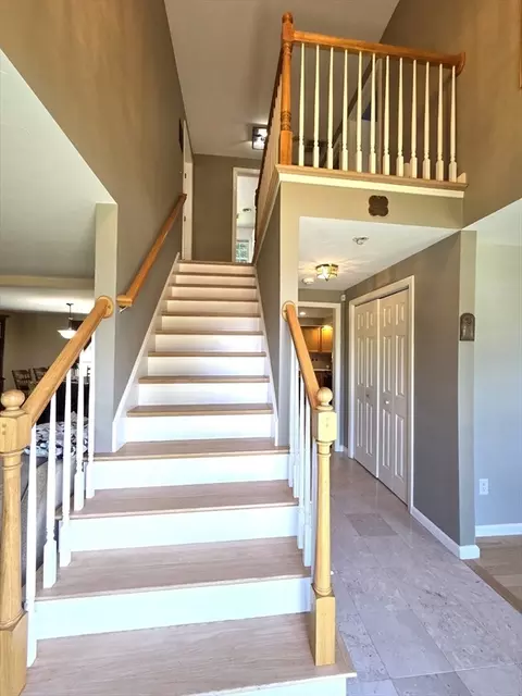 Entry Way - 29 Cushing Rd, Webster, MA 01570 photo 1 of 4