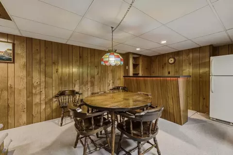Dining - 71 Cedar Rd, Longmeadow, MA 01106 photo 4 of 4