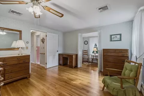 Bedroom - 71 Cedar Rd, Longmeadow, MA 01106 photo 1 of 4