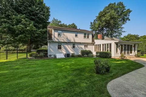 Exterior - 71 Cedar Rd, Longmeadow, MA 01106 photo 5 of 9