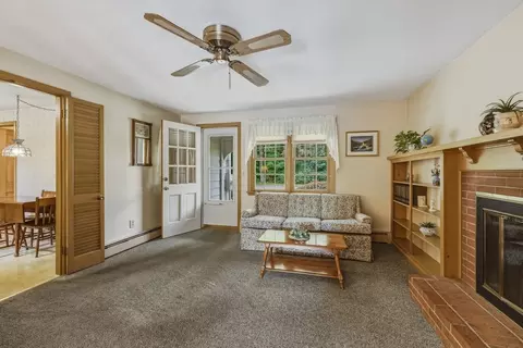 Living - 71 Cedar Rd, Longmeadow, MA 01106 photo 1 of 4