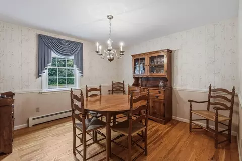 Dining - 71 Cedar Rd, Longmeadow, MA 01106 photo 1 of 4